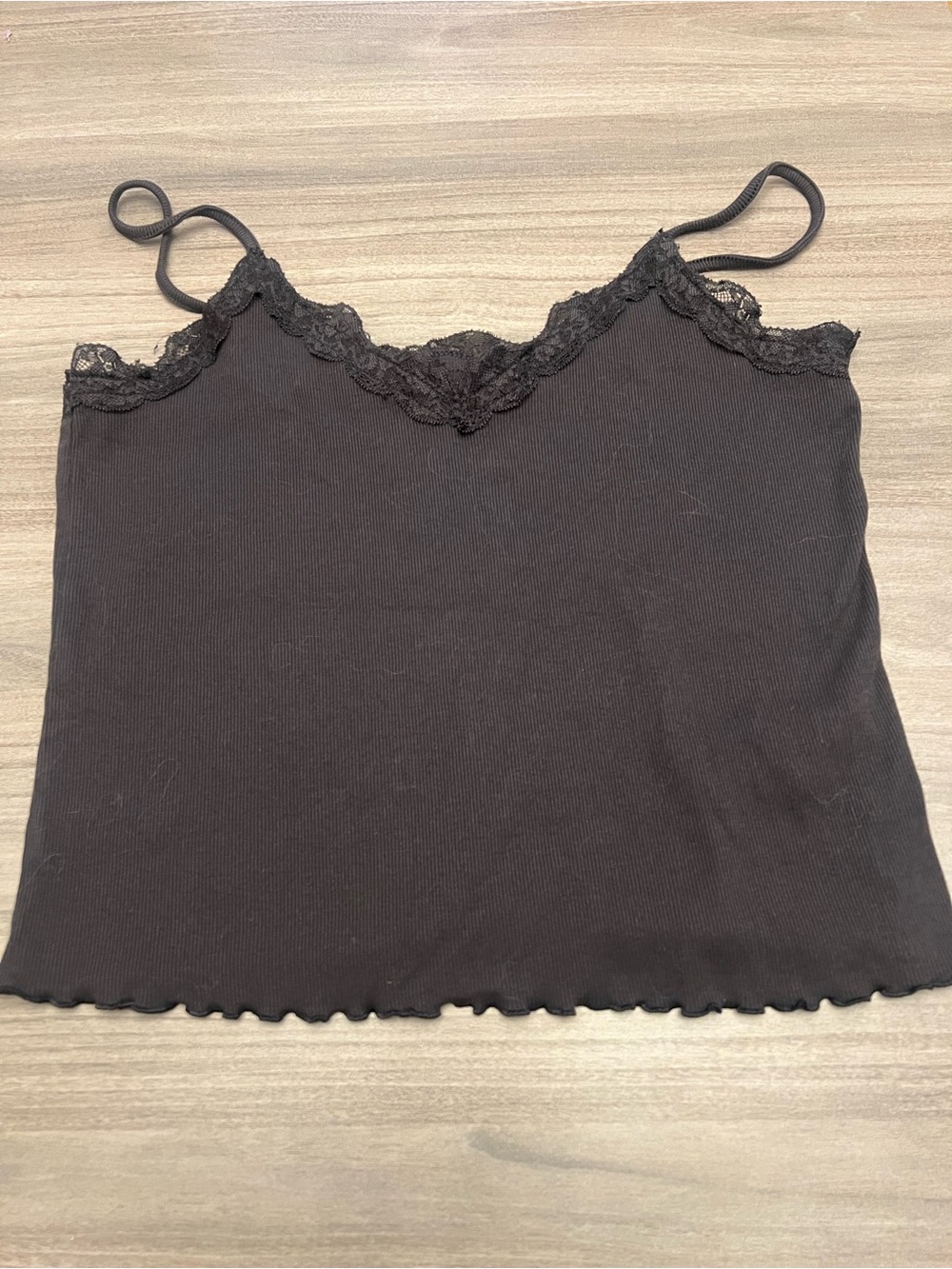 Old Navy Lace Trim V Neck Ribbed Cami in Dark Gray